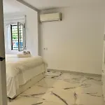 Reina Centro *